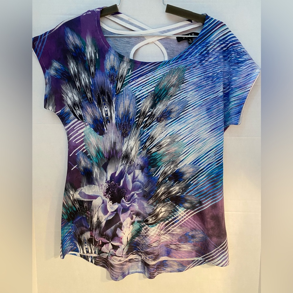 Small Top by B.L.E.U.